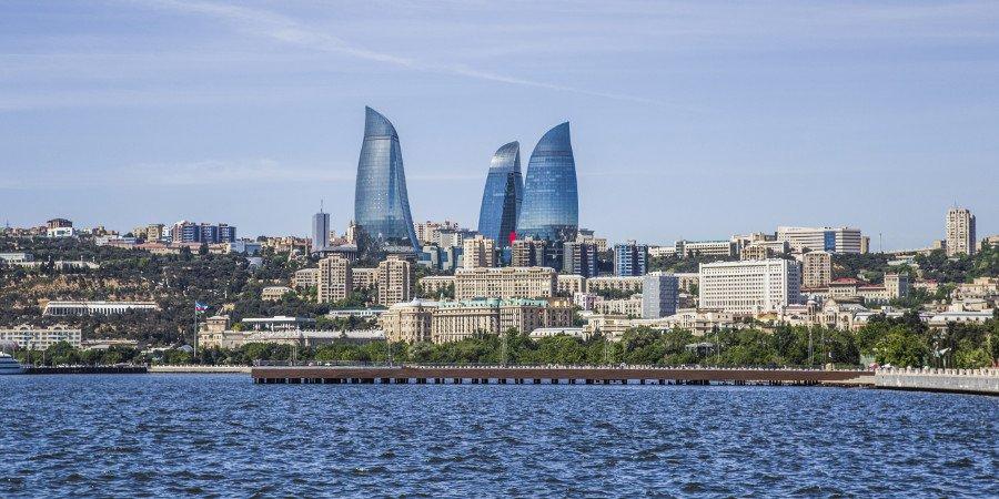 Baku: Mar Caspio e Flame Towers